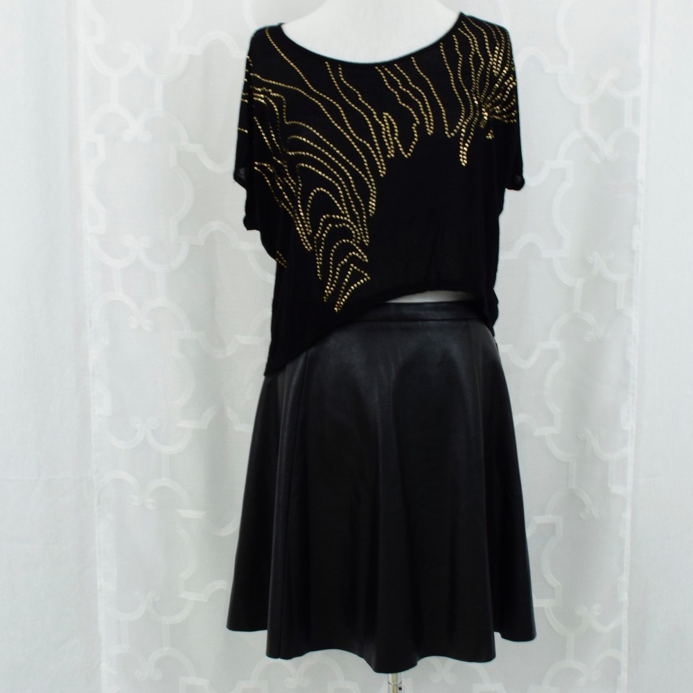 TAHARI ANDY BLACK FAUX LEATHER SKIRT